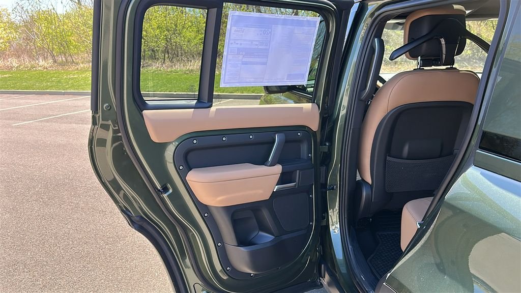 New 2026 Woolstone Green LAND ROVER S image 20