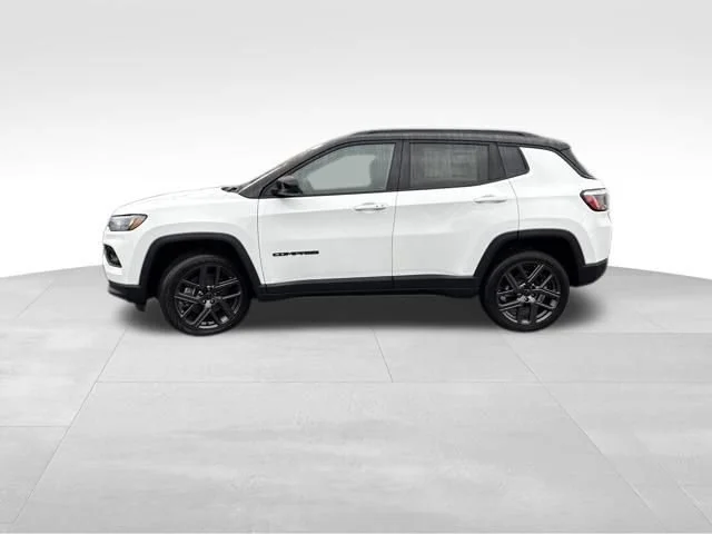 New 2026 Bright White Clear-Coat Exterior Paint Jeep Limited image 4