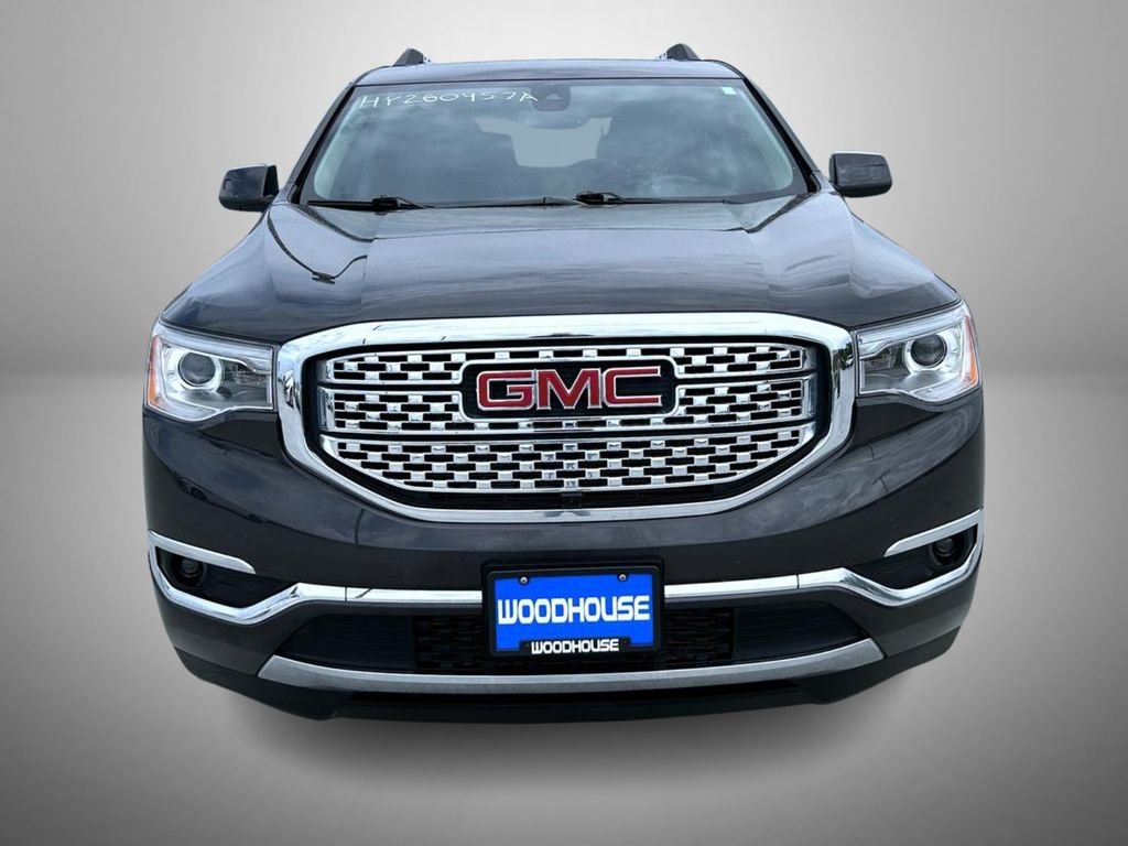 Used 2019 Silver GMC Denali image 2