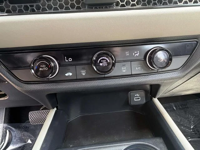 Used 2023  Honda LX image 19