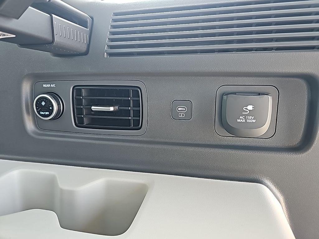 2026 Hyundai Santa Fe Limited - Photo 45