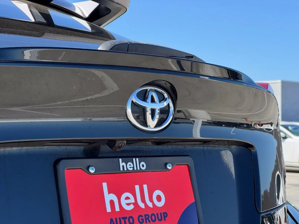 Used 2020 Black Toyota XLE image 24