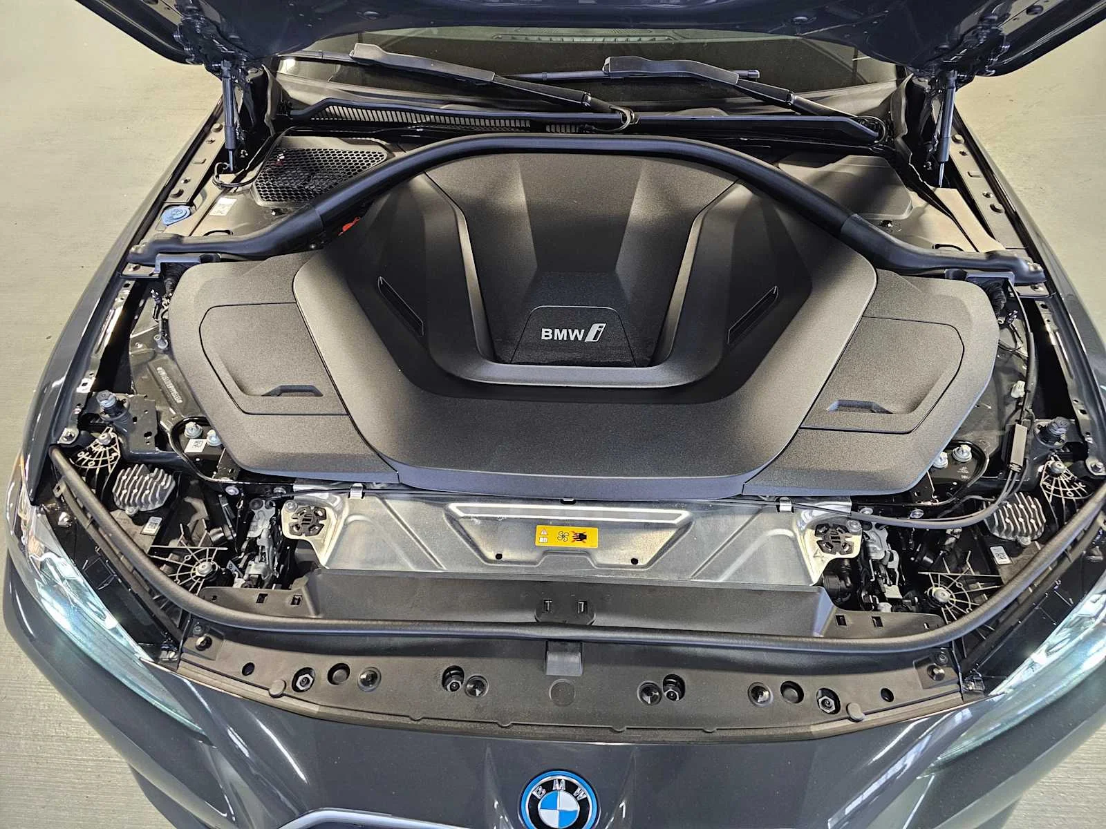 Certified Used 2023 Dravit Grey Metallic BMW eDrive35 image 9