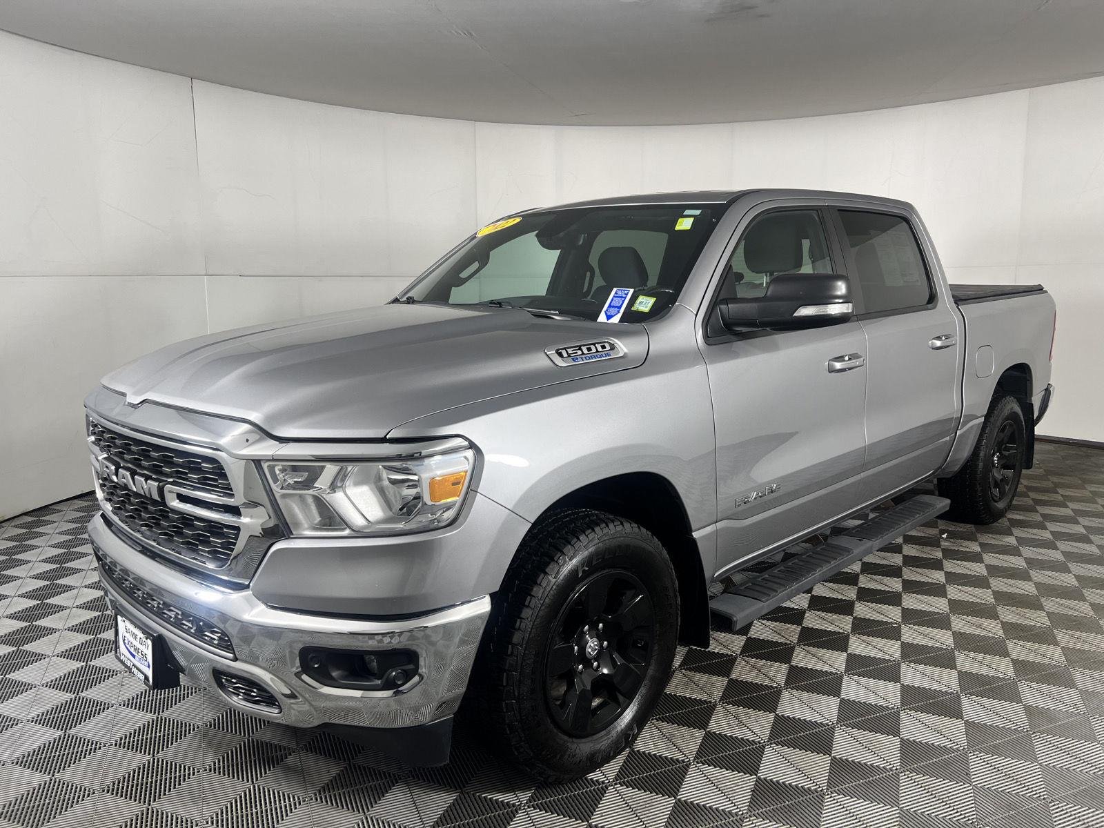 Used 2022 Billet Silver Metallic Clearcoat Ram Big Horn image 36