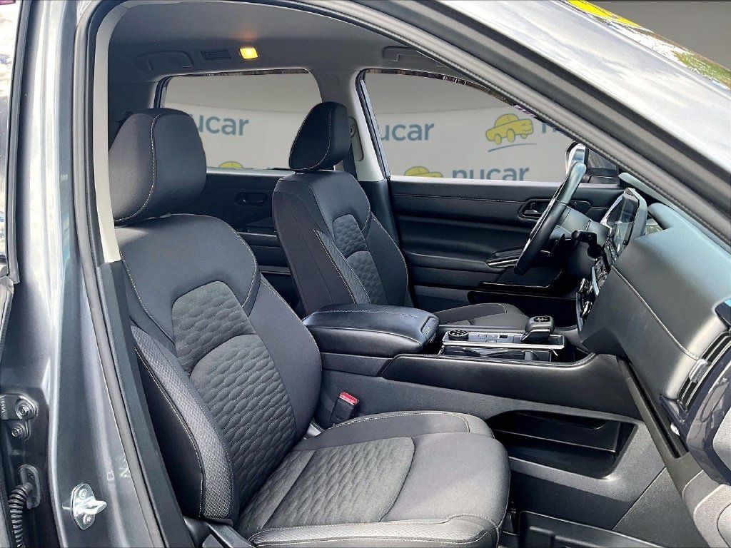 Used 2024 Gray Nissan SV image 11
