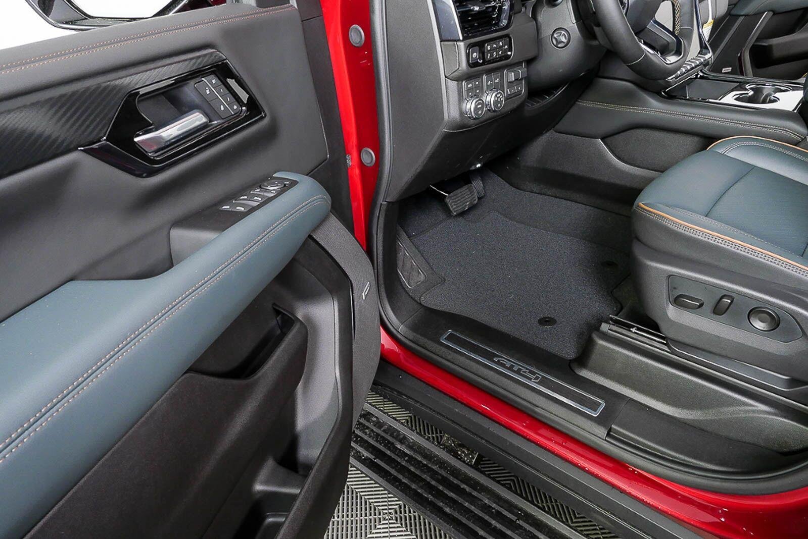2026 GMC Yukon AT4 - Photo 8