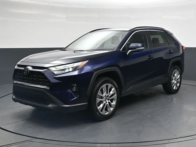 Used 2024  Toyota XLE Premium image 10