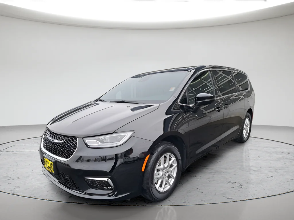 2026 Chrysler Pacifica Select's photo
