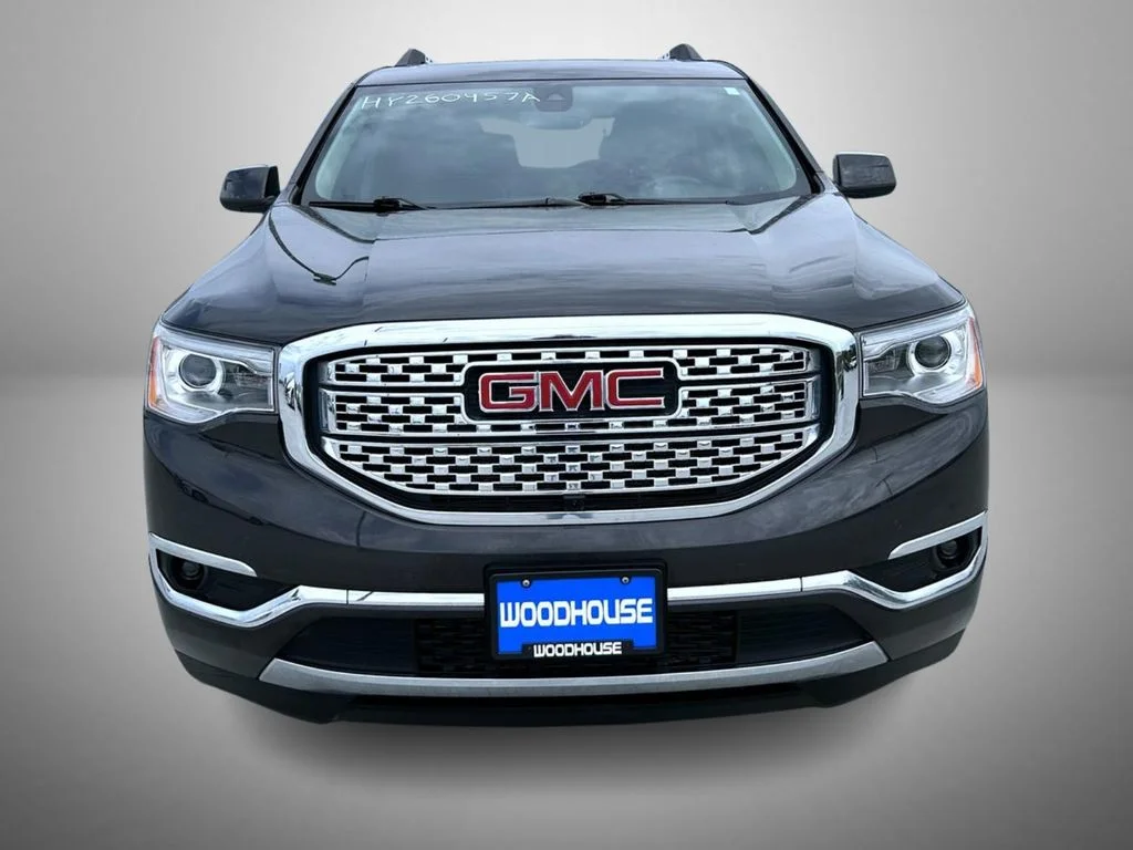 Used 2019 Silver GMC Denali image 2