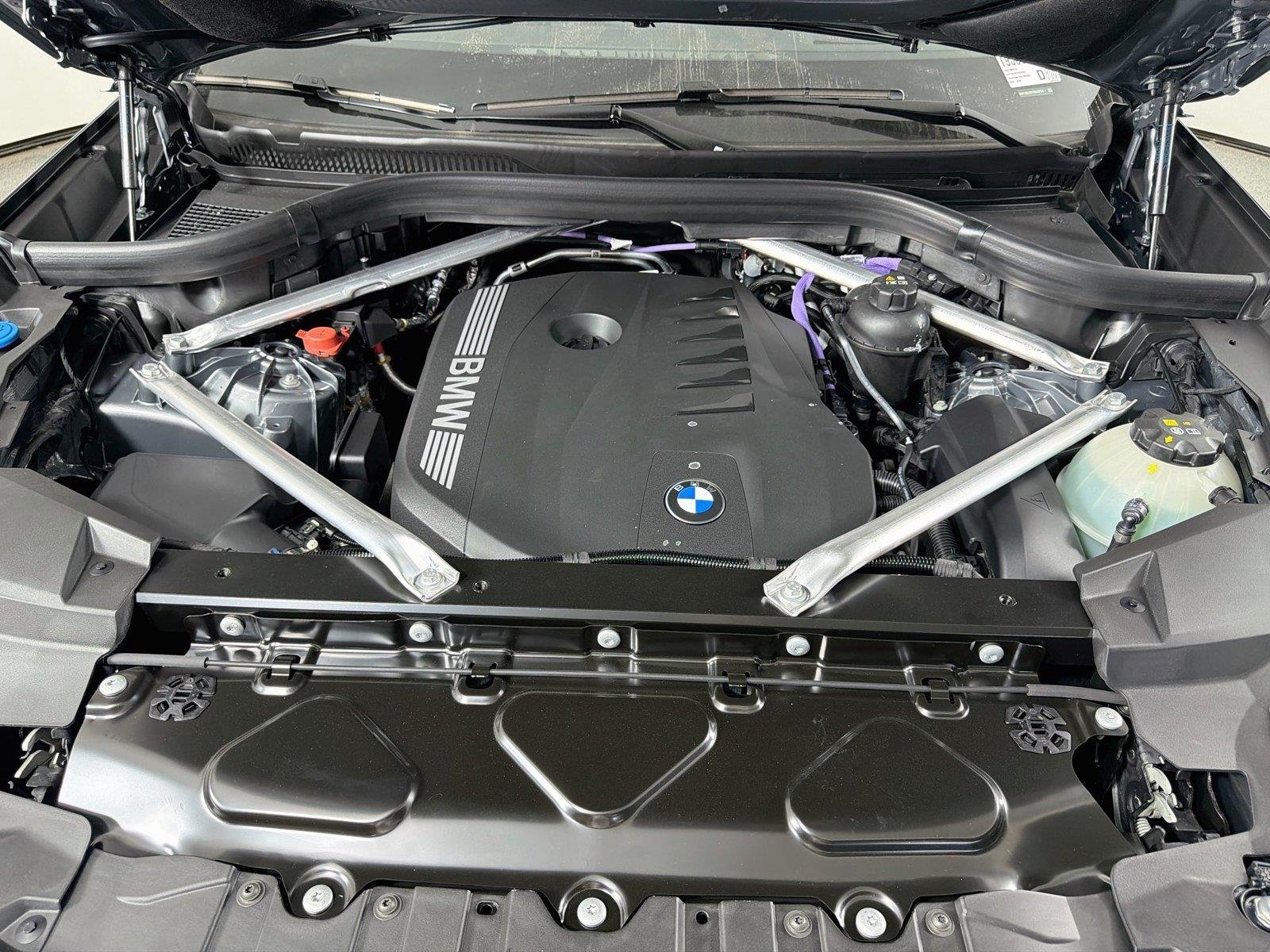 New 2026 Skyscraper Grey Metallic BMW sDrive40i image 32