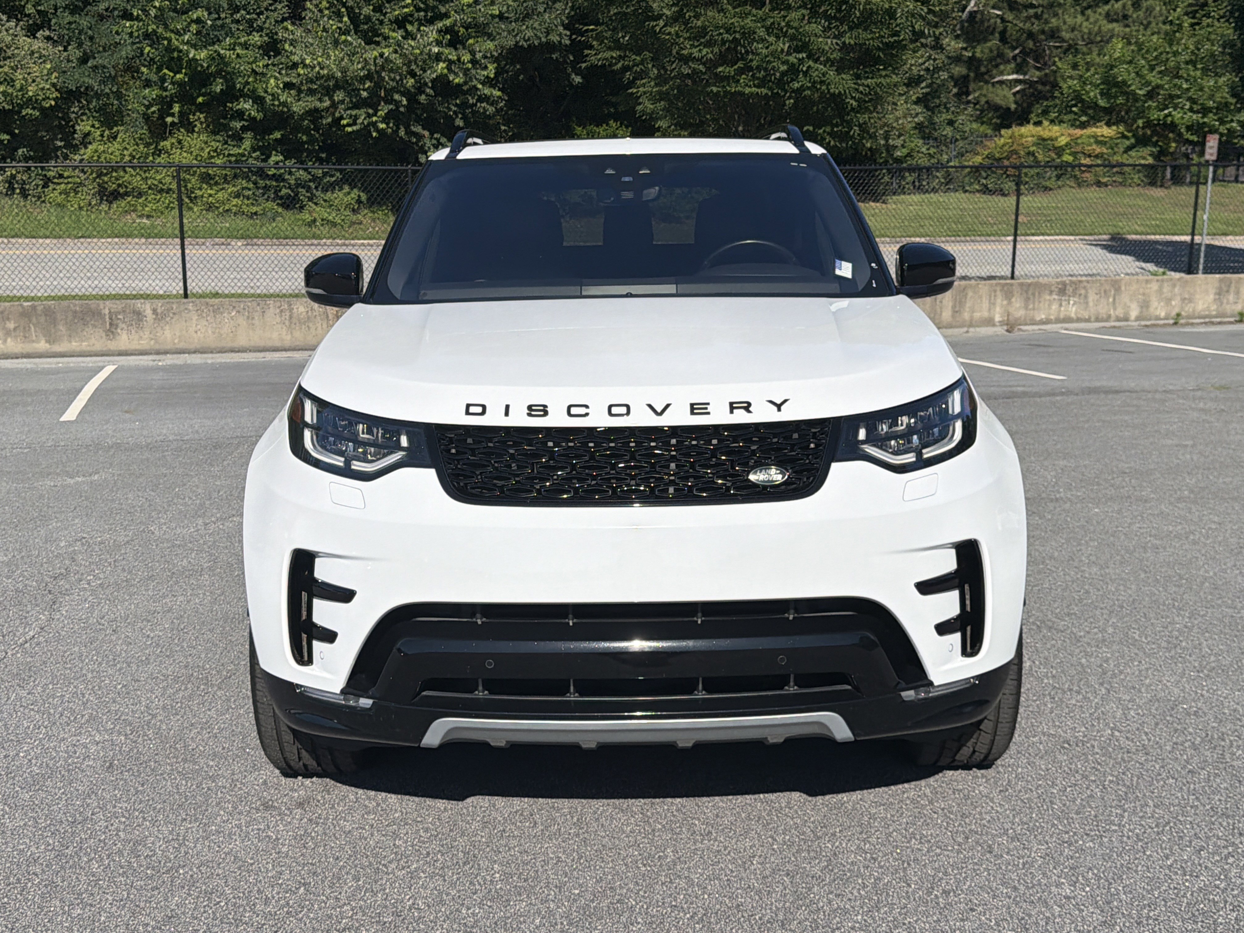 Used 2020 Fuji White Land Rover Landmark Edition image 2