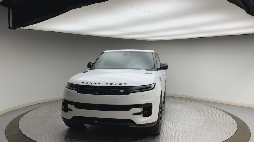 New 2026 Fuji White Land Rover SE image 7