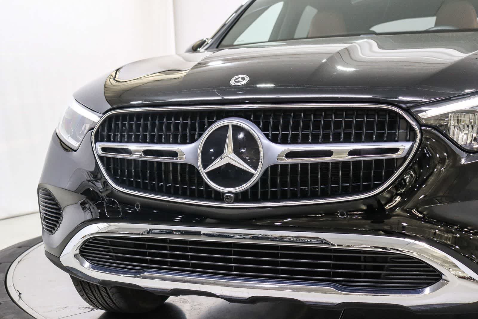 Used 2025 Black Mercedes-Benz GLC 350e image 8