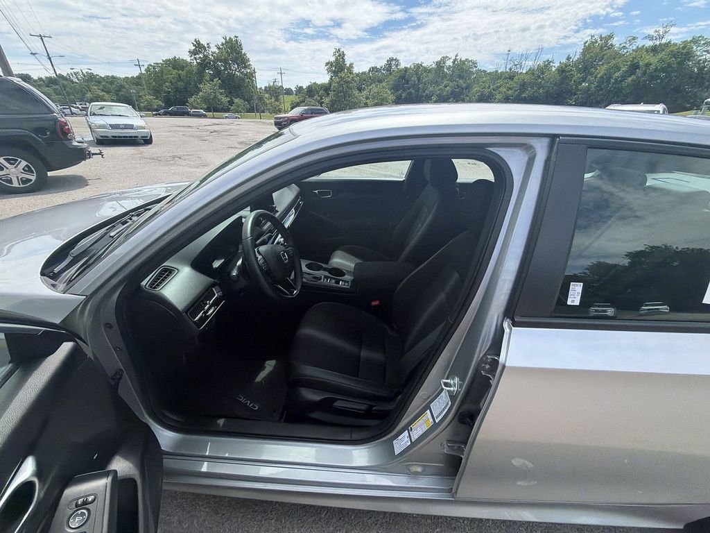 Used 2025 Silver Honda Sport image 11