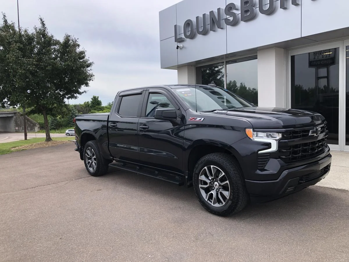 Used 2022 Grey Chevrolet 4WD Crew Cab 147" RST w/ Z71 image 1
