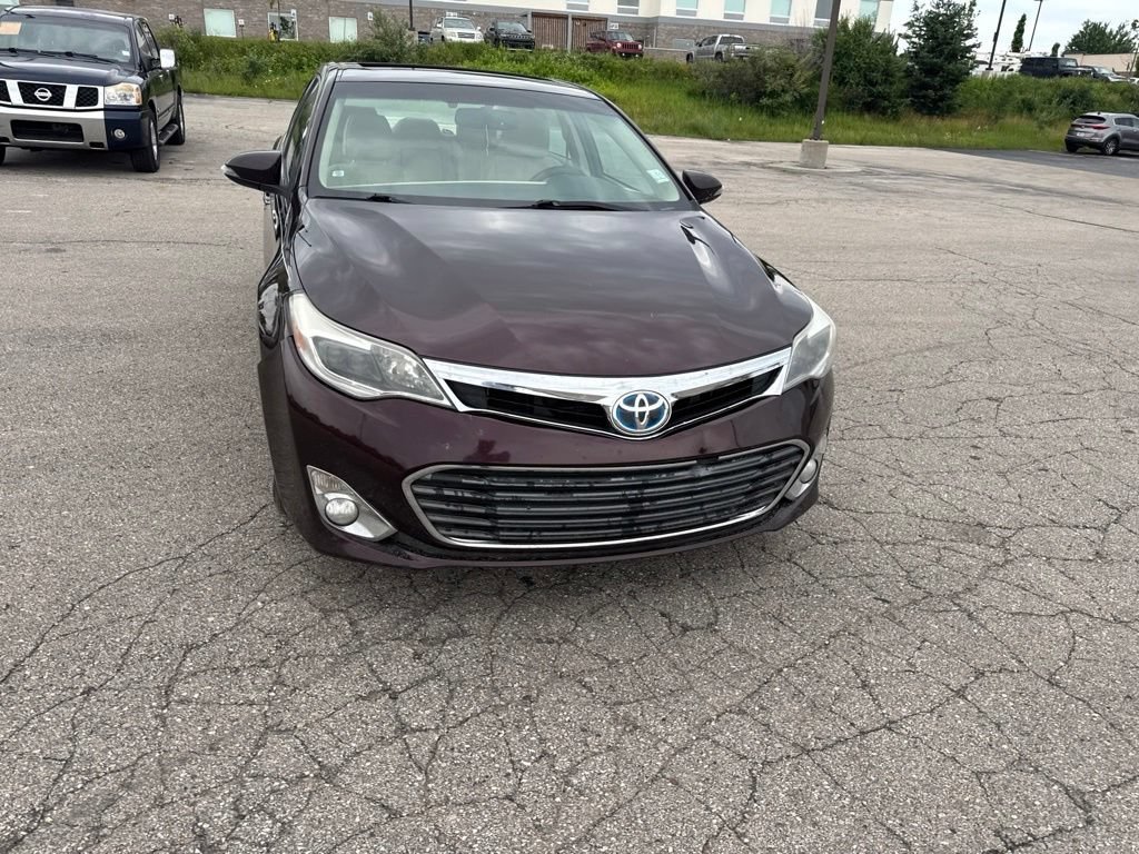 Used 2014  Toyota Limited image 6