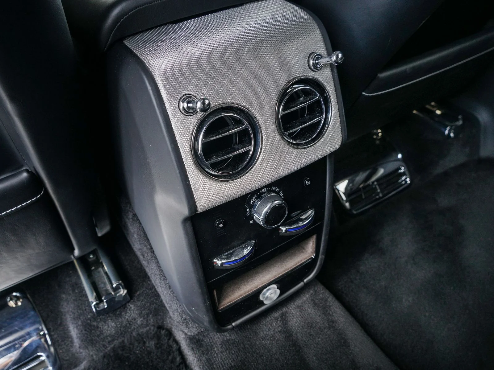 Certified Used 2024 Arctic White Rolls-Royce  image 26