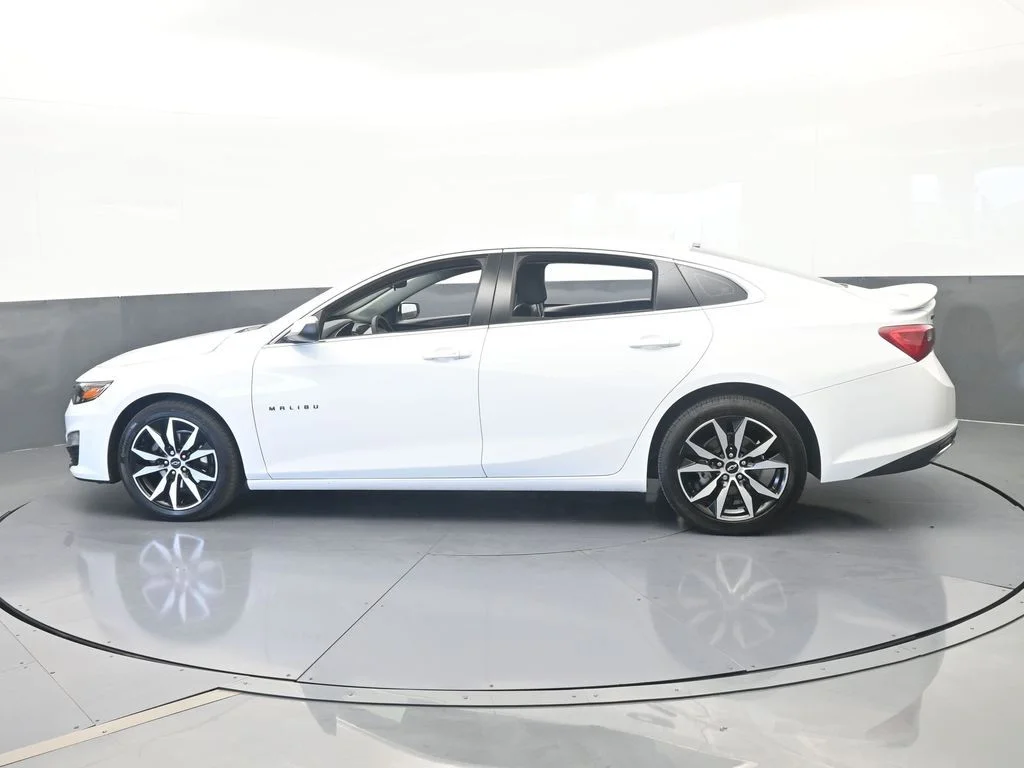 Used 2024 Summit White Chevrolet RS image 2