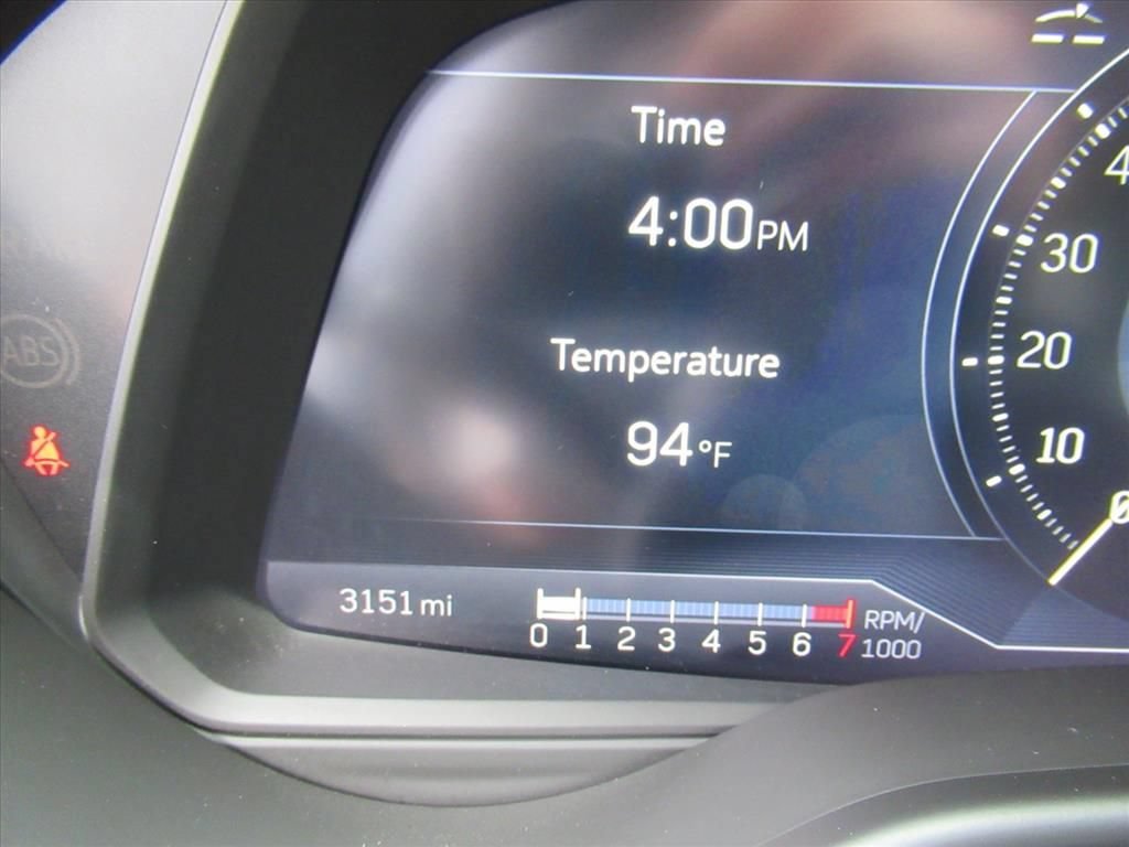 Used 2022 Crystal White Tricoat Cadillac Sport image 25