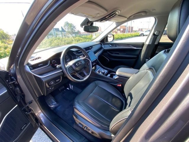 Used 2021 Gray Metallic Jeep Limited image 36