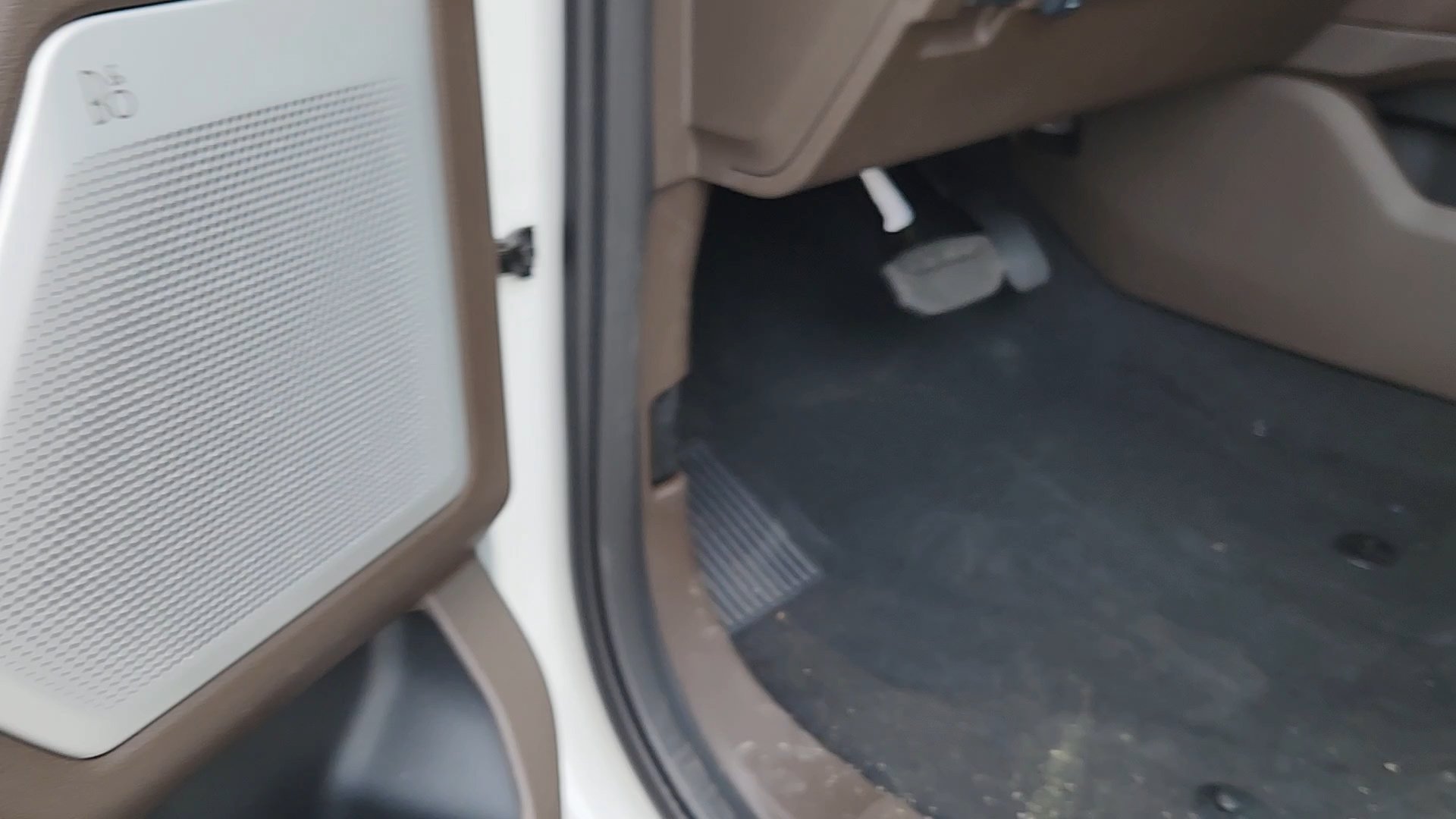 New 2026 Star White Metallic Tri-Coat Ford King Ranch image 30