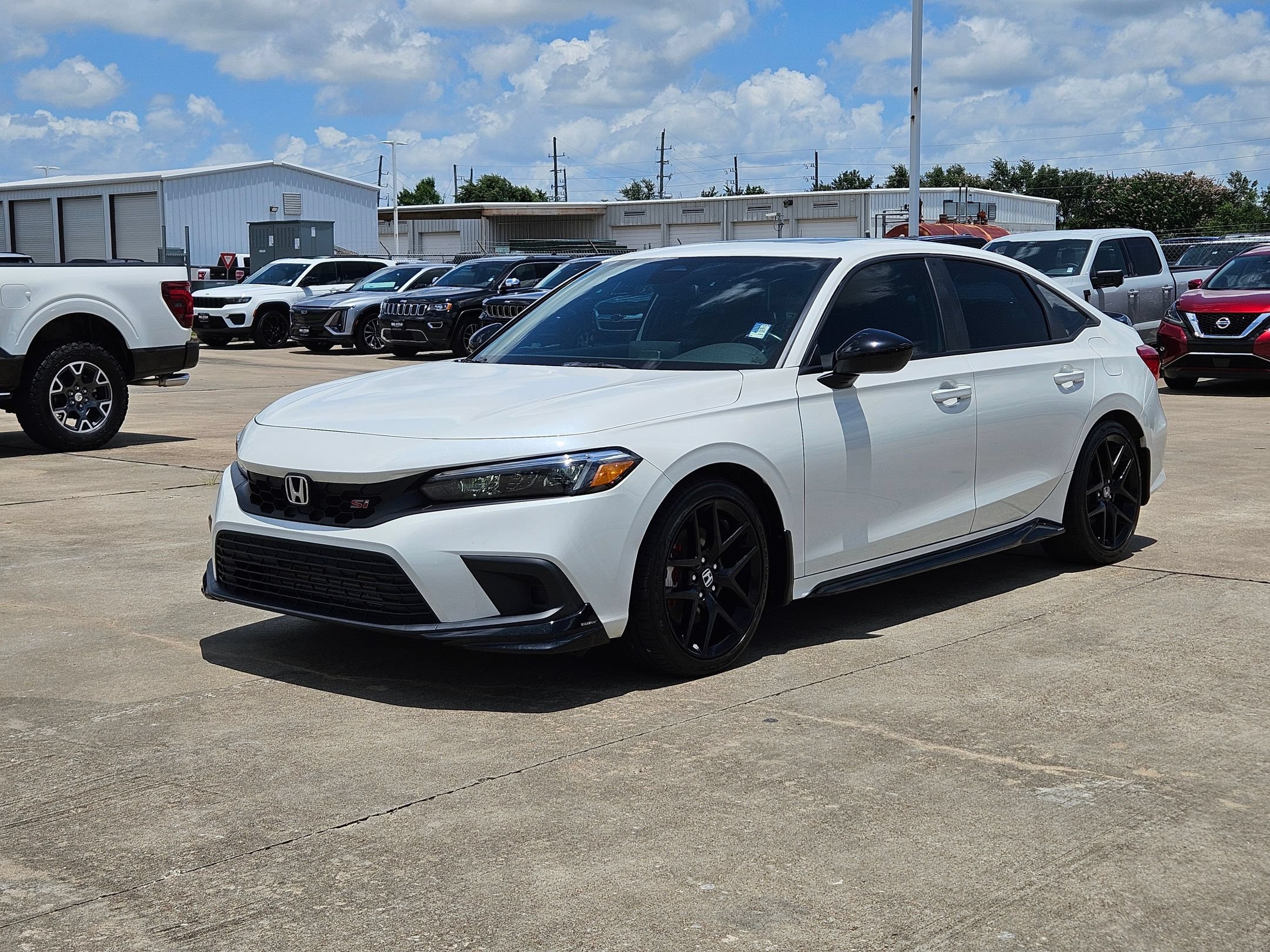 Used 2023 Platinum White Pearl Honda Si image 7