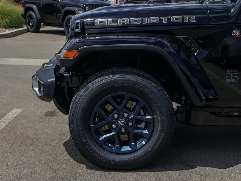 New 2026 Black Clear-Coat Exterior Paint Jeep 85th Anniversary Edition image 11
