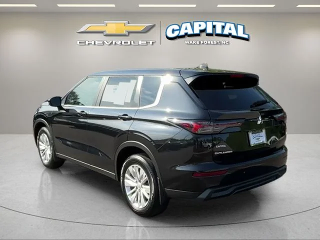 Used 2025  Mitsubishi ES image 3
