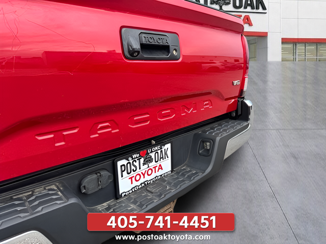 Used 2016 Red Toyota SR5 image 27