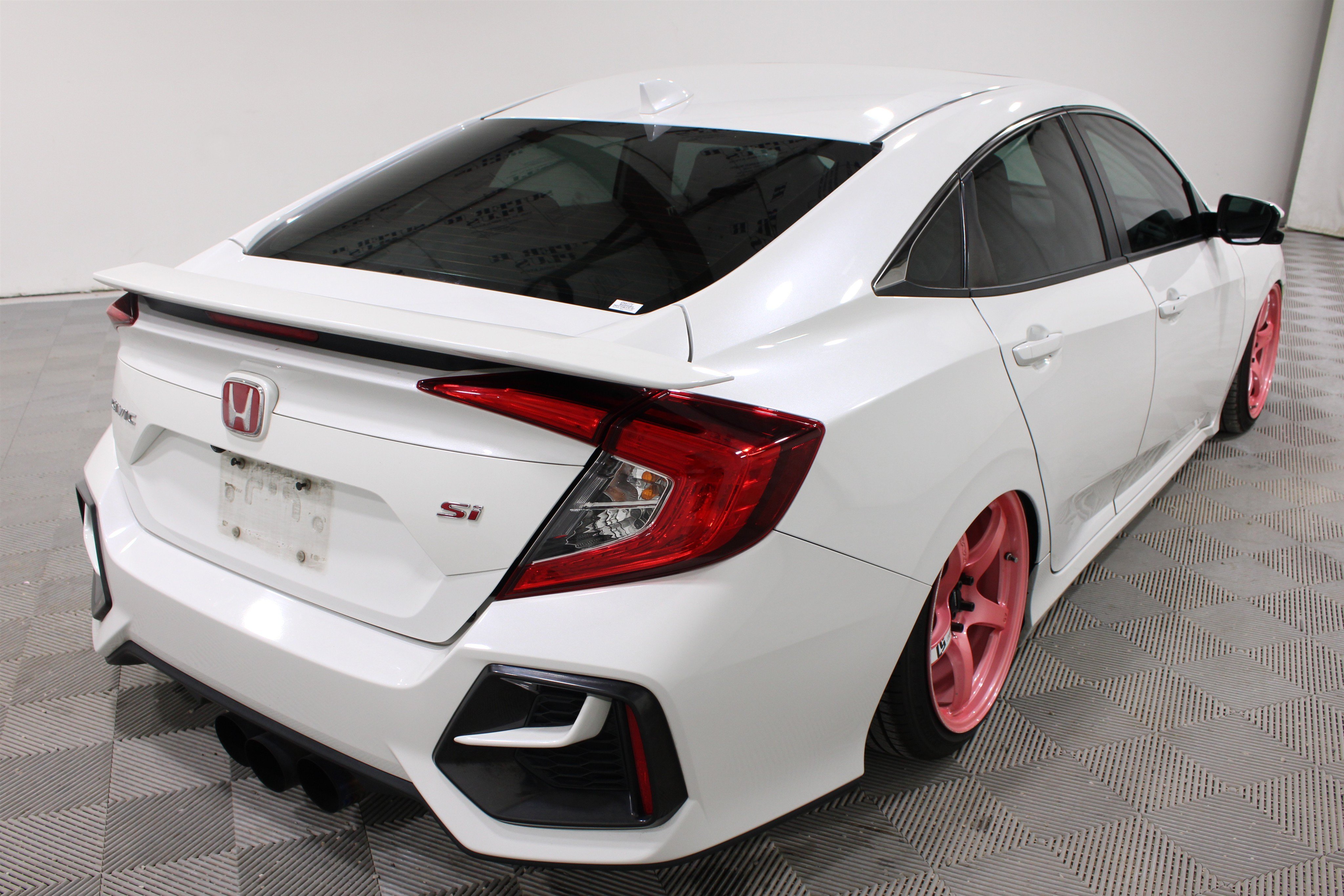 Used 2020 Platinum White Pearl Honda  image 27