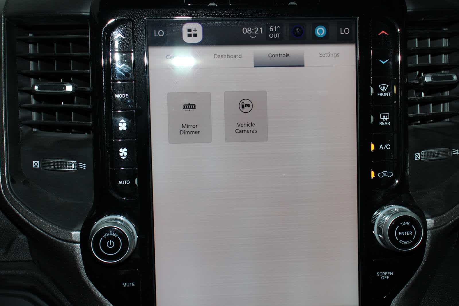 2025 RAM 3500 Tradesman - Photo 32