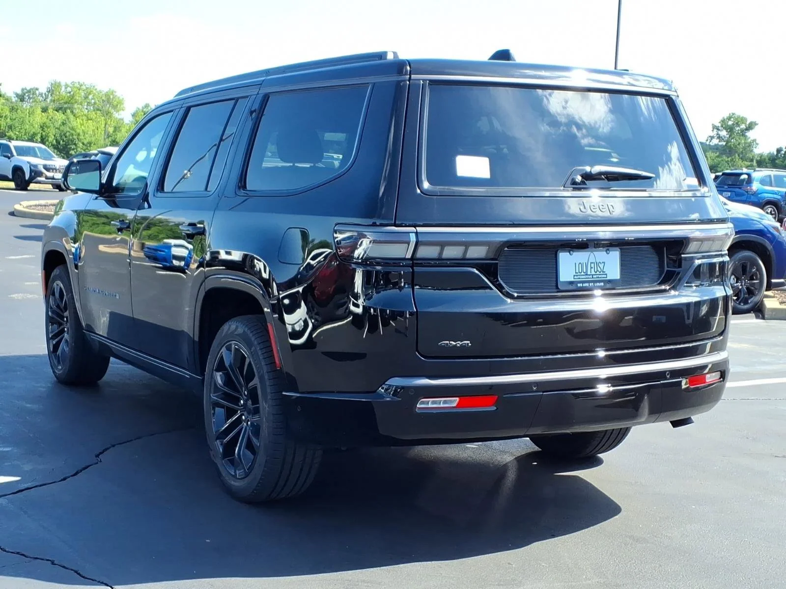 New 2026 High Gloss Black Exterior Paint Jeep Summit Obsidian image 4