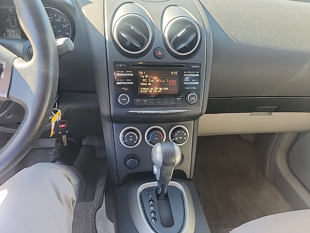 Used 2015 Graphite Blue Nissan S image 23
