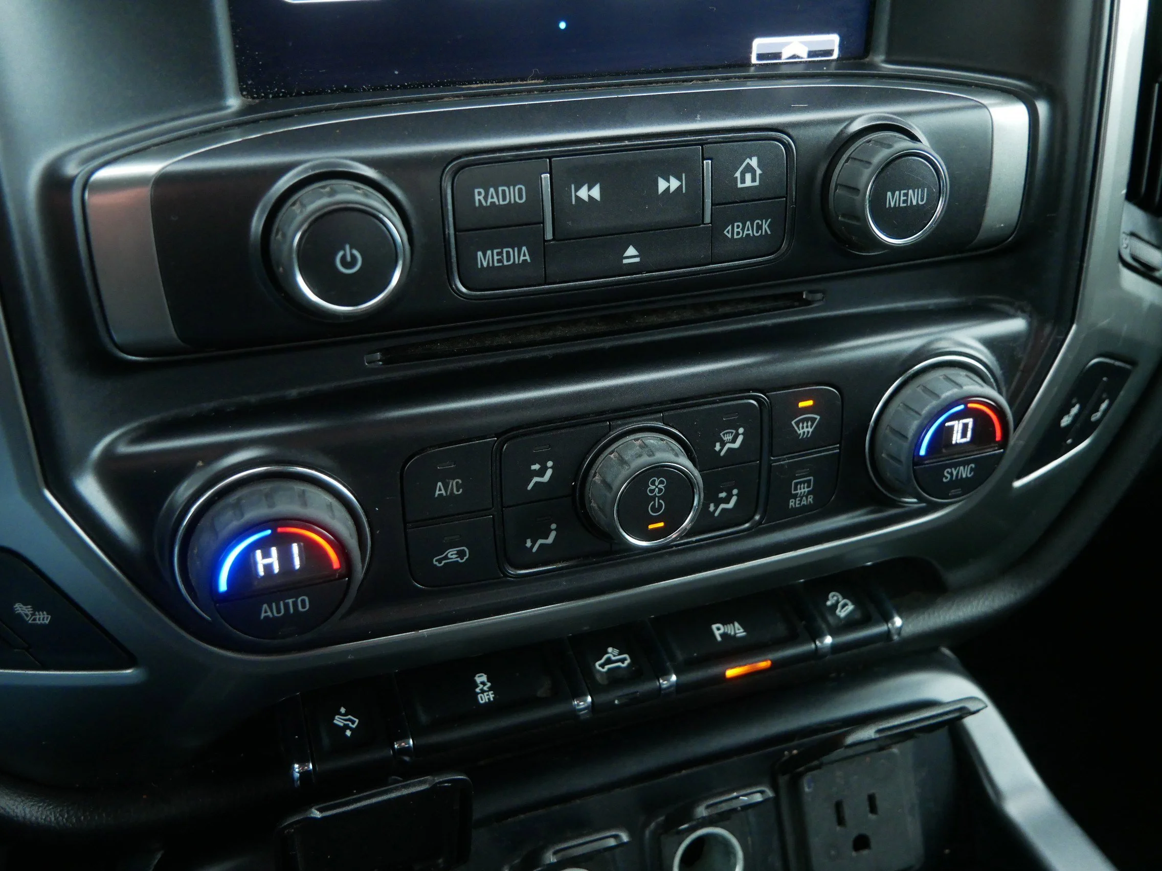 Used 2015 Black Chevrolet LT image 29