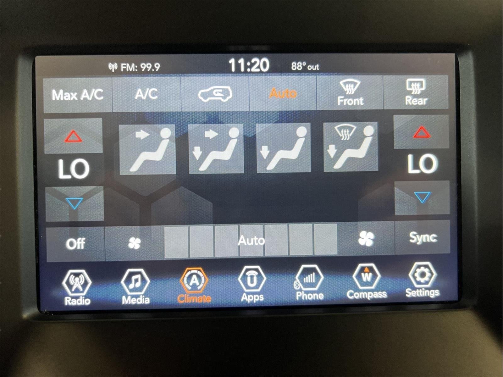Used 2018 White Clearcoat Jeep Sport image 32
