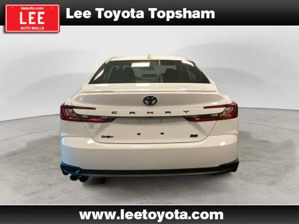 New 2026 Ice Toyota SE image 4