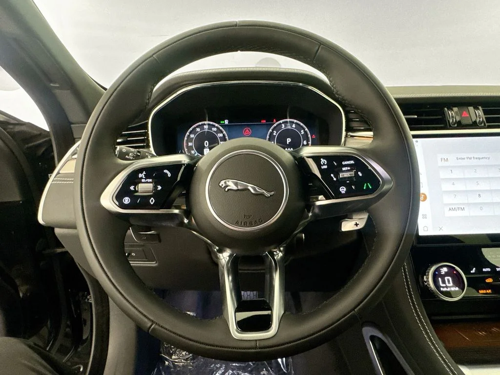 2026 Jaguar F-Pace R-Dynamic S - Photo 11