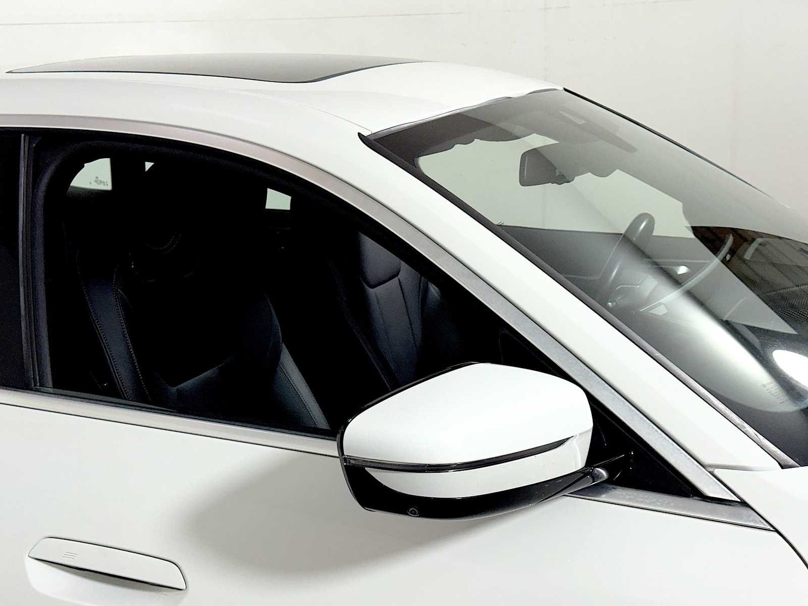 Used 2023 Alpine White BMW eDrive35 image 30