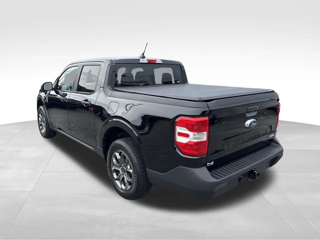 Used 2022 Black Ford XLT image 3