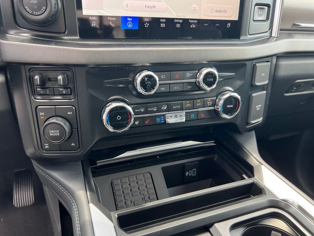 New 2026 White Ford Platinum image 34