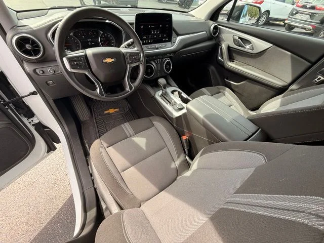 Used 2024 Summit White Chevrolet LT image 16