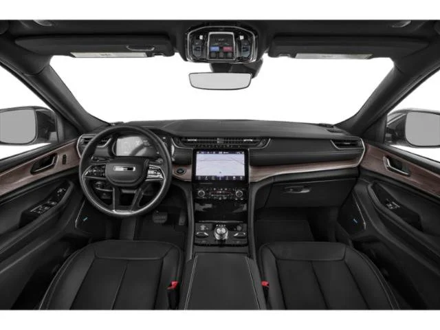 Used 2022 Diamond Black Crystal Pearlcoat Jeep Overland image 11