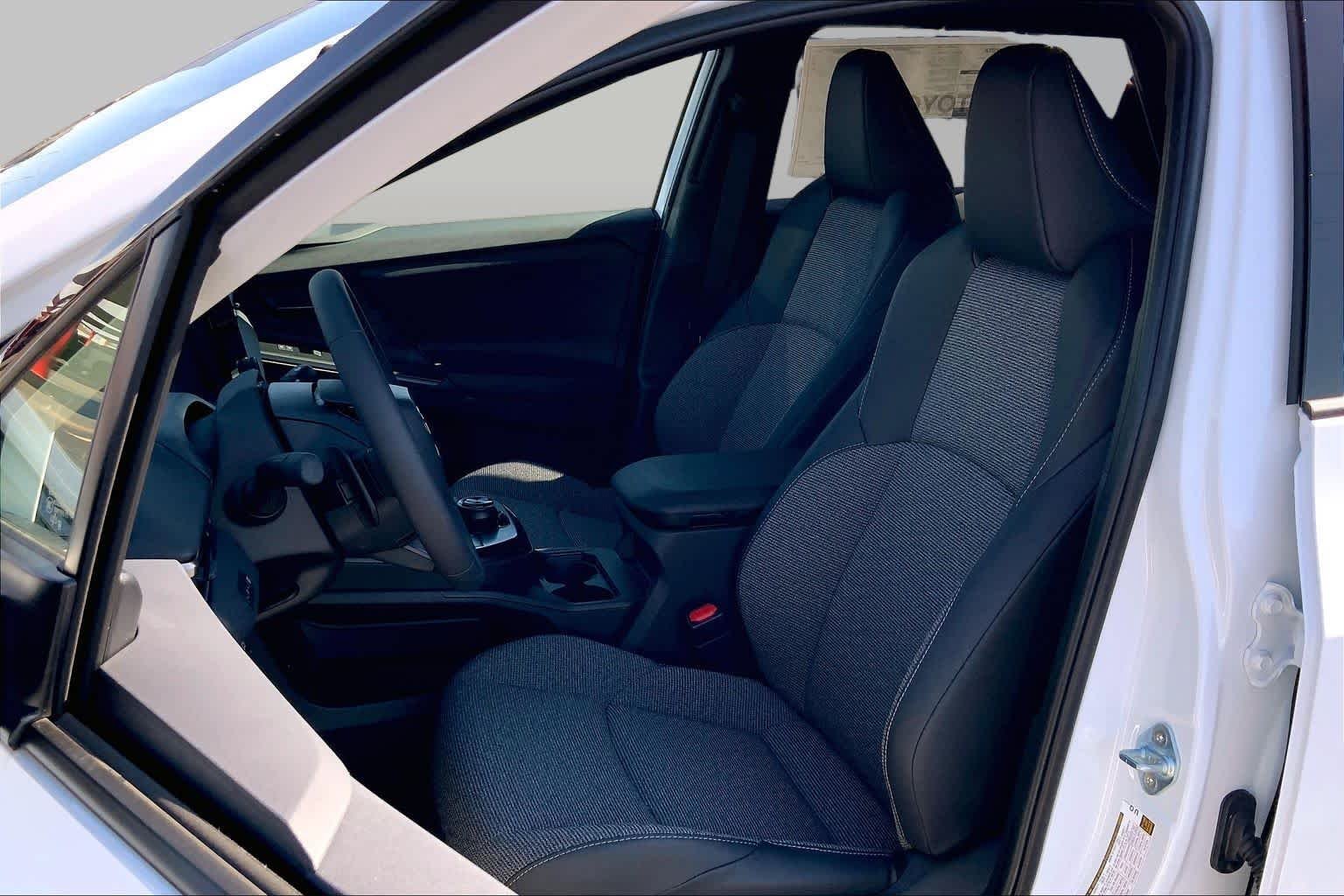 New 2026 Wind Chill Pearl Toyota XLE image 9