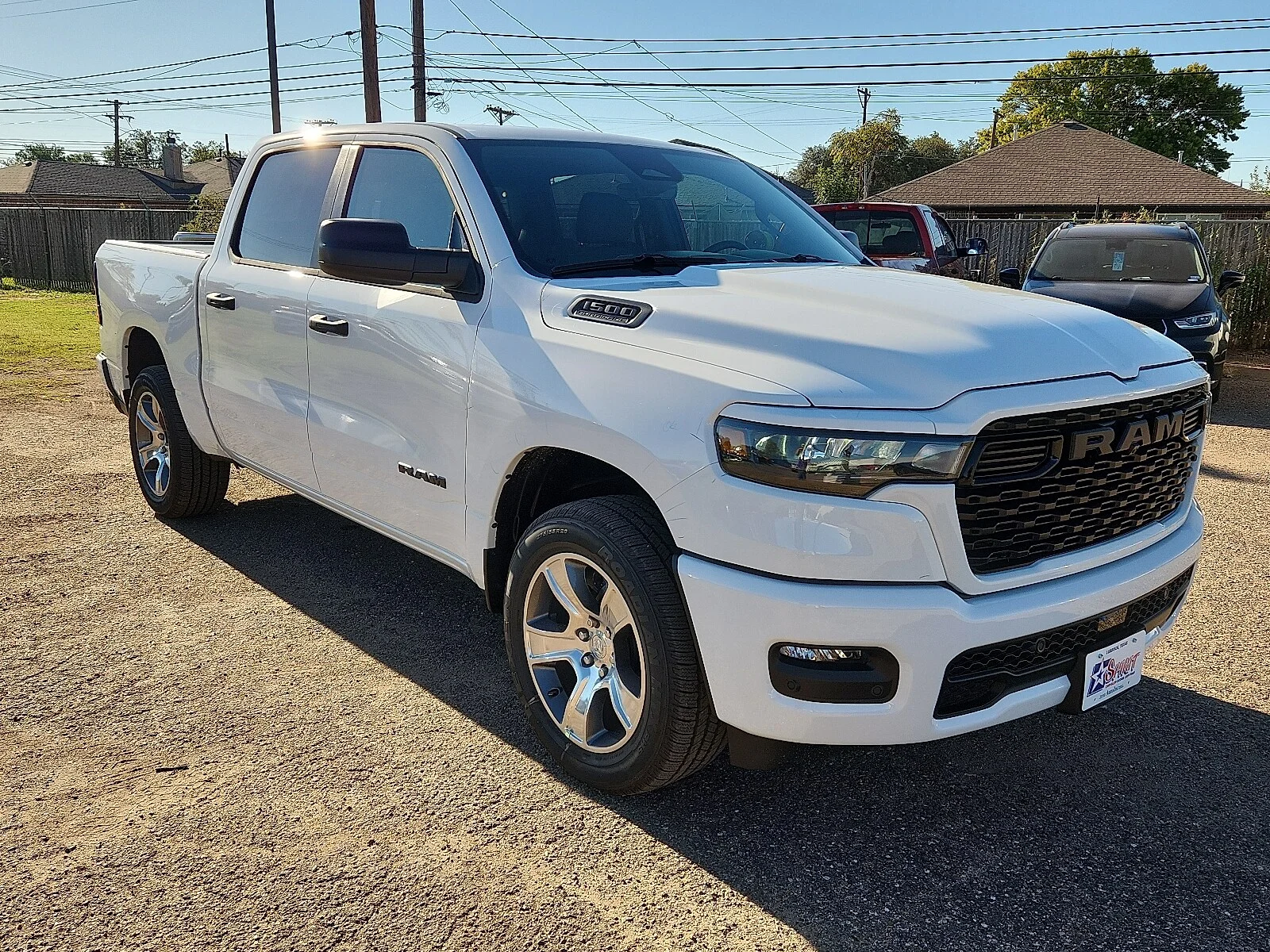 New 2027 PW7 Bright Whit Ram TRADESMAN CREW CAB 4X2 image 6
