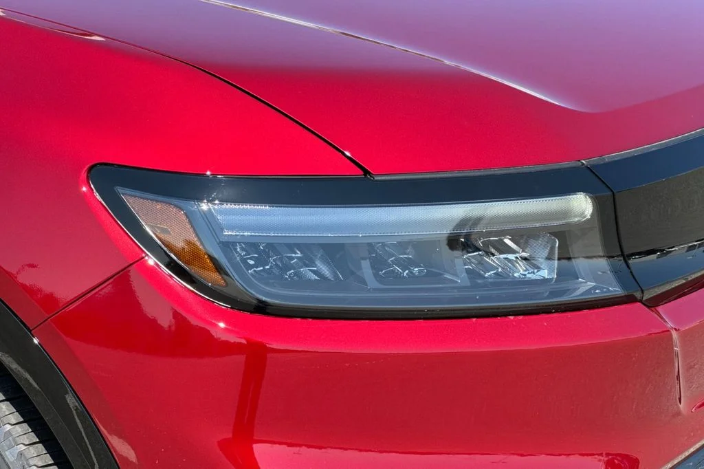 New 2025 Scarlet Red Metallic Honda Touring image 29
