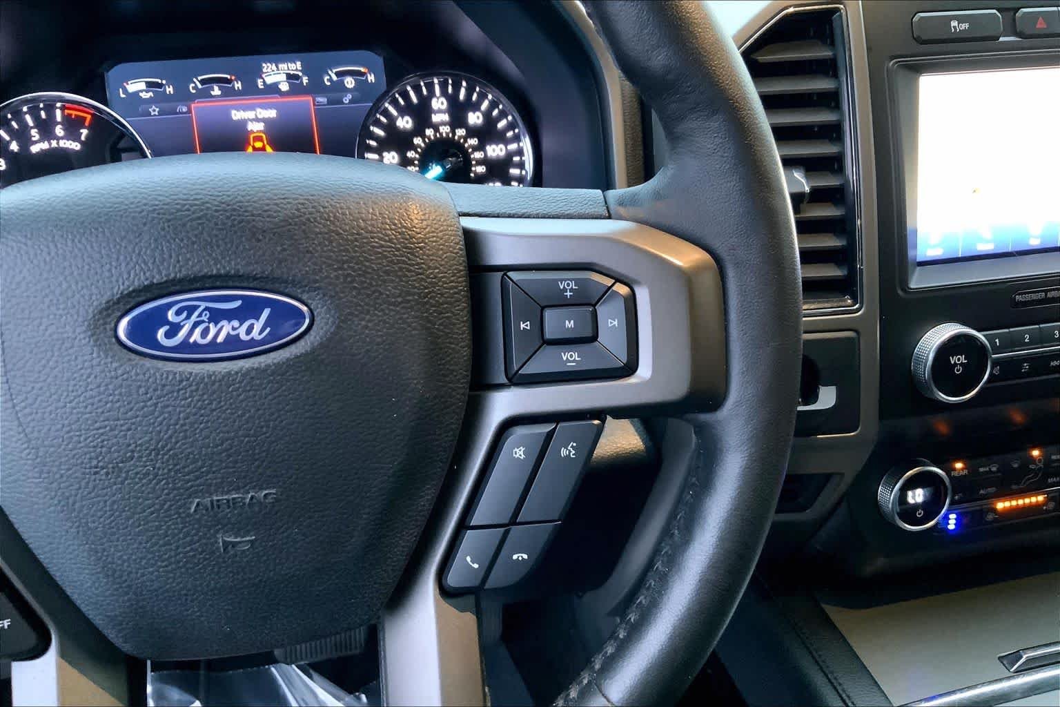 Used 2020 Star White Metallic Tri-Coat Ford XLT image 24