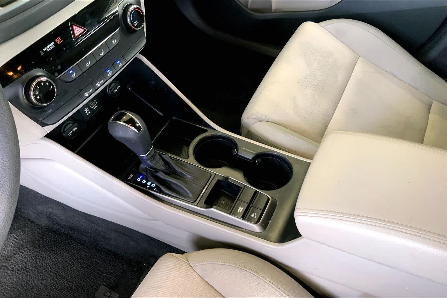 Used 2017 Coliseum Grey Hyundai SE image 16