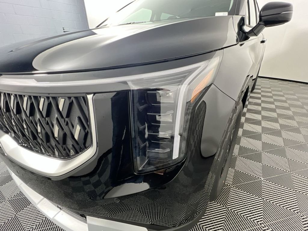 New 2026 Aurora Black Pearl Kia LXS image 11