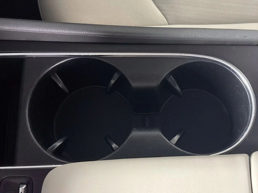 Used 2025 Red Hyundai SEL image 15