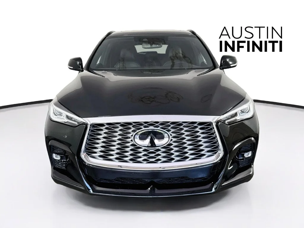 Certified Used 2022 Black INFINITI LUXE image 2